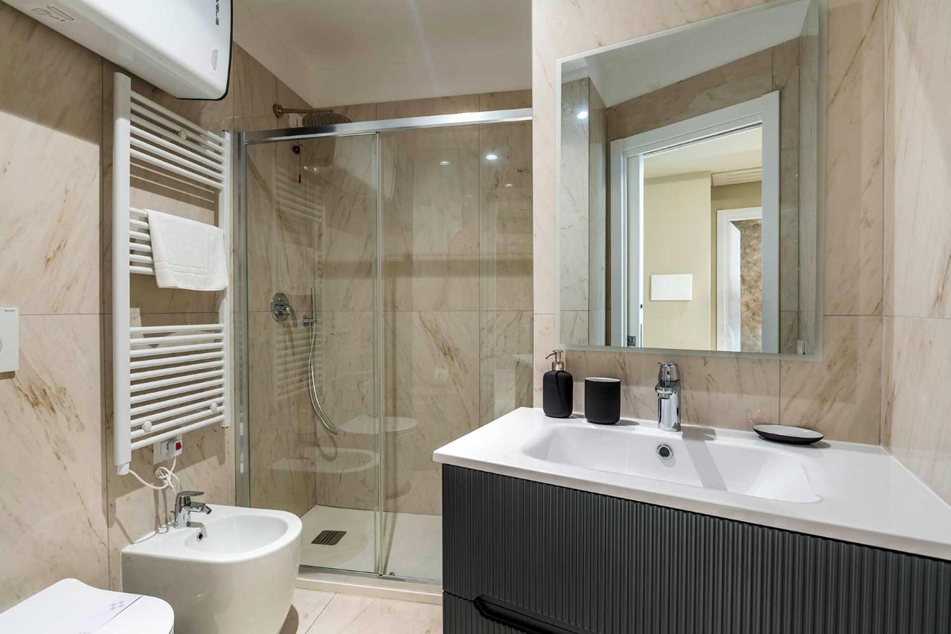 Velasca Tower Apartments Milán Exterior foto