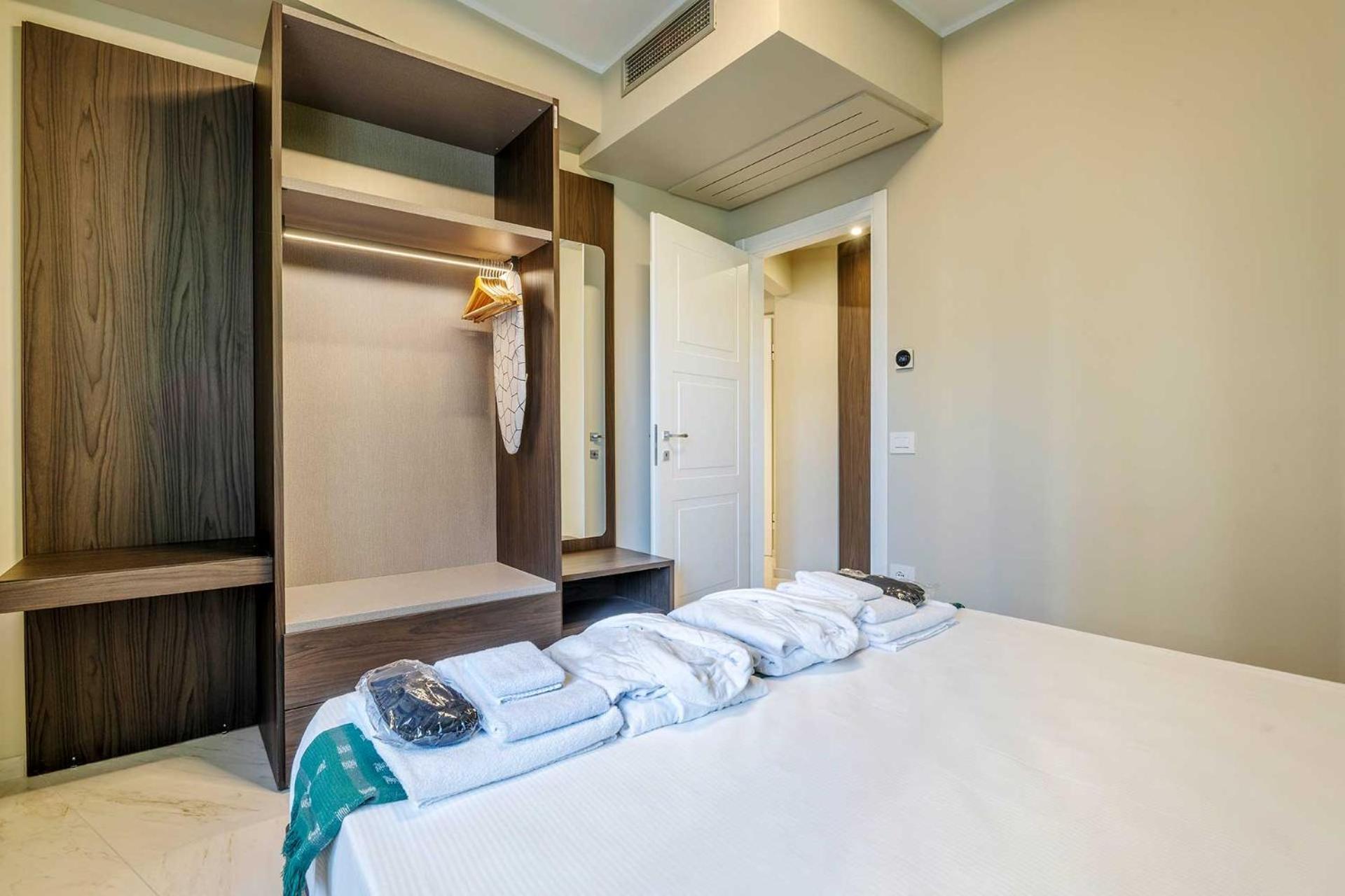 Velasca Tower Apartments Milán Exterior foto